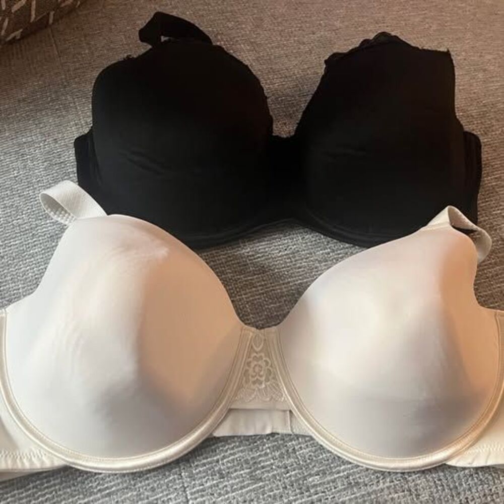 Lot of 2 Bras 1 - Beige Vanity Fair 40DD and 1 - Black Joyspun 40DD
